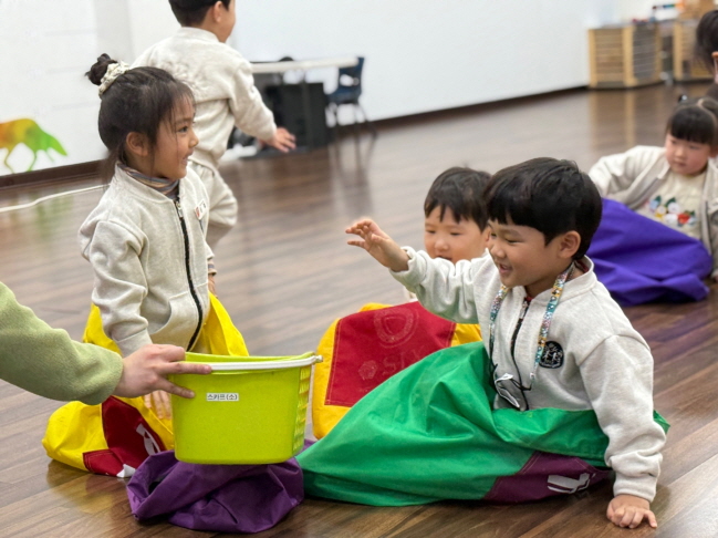 몸을 움직일 수 있는 체육시간은 즐거워요!